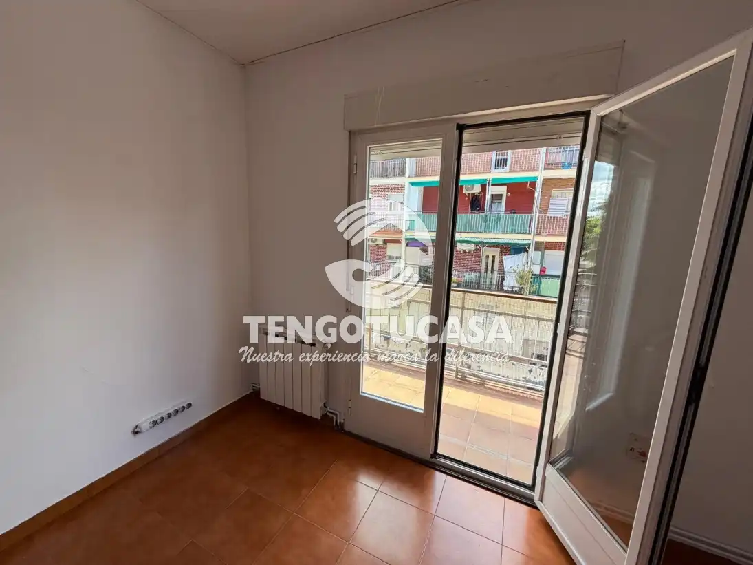 Habitación de Piso en venta en Madrid con Calefacción, Terraza y Trastero