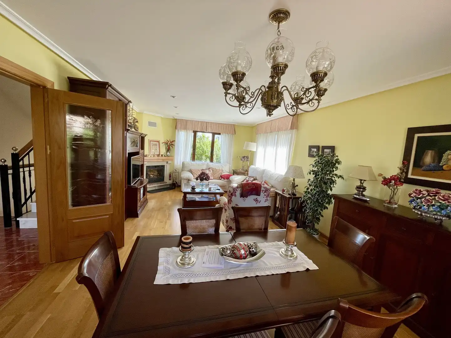 Sala d'estar de Casa o xalet en venda en Santovenia de la Valdoncina amb Calefacció i Terrassa