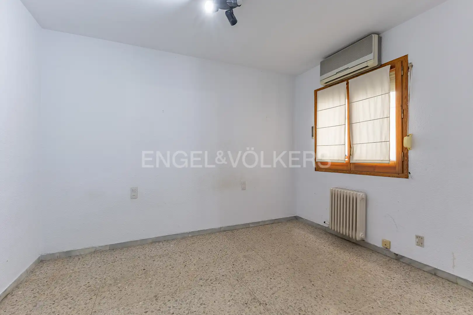Ático en venta en Sabadell con Calefacción, Terraza y Balcón