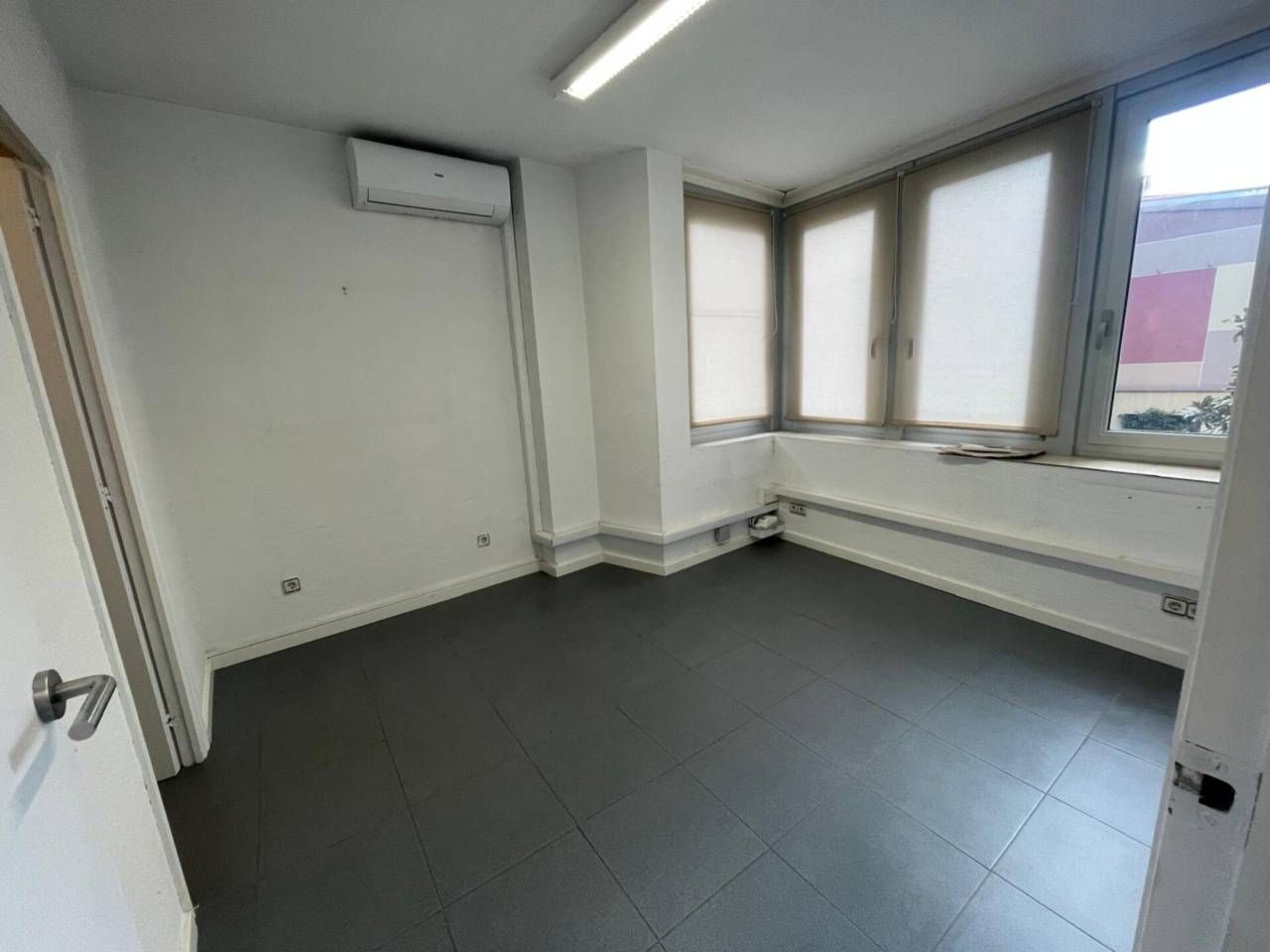 Local de alquiler en Josep Maria Folch i Torres, Centre