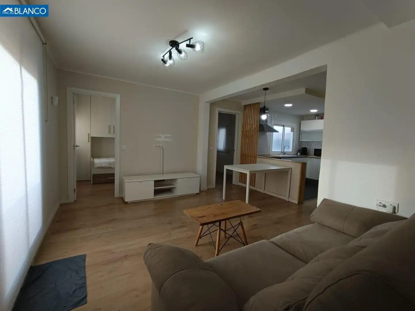 Living room of Attic for sale in L'Hospitalet de Llobregat  with Heating, Parquet flooring and Terrace