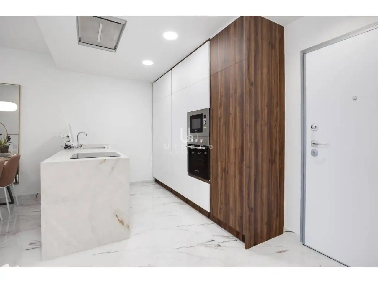 Cocina de Ático en venta en San Miguel de Salinas con Aire acondicionado, Terraza y Amueblado