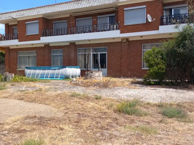 Vista exterior de Terreno en venta en Covarrubias