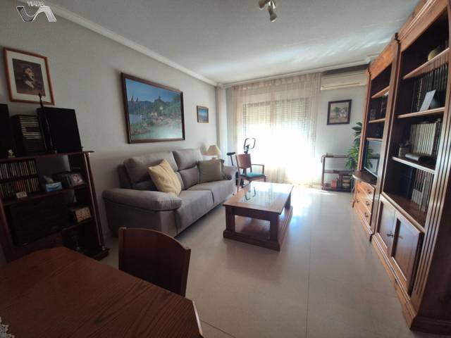 Piso en Venta en Plaza la Mancha en PAU 2-600