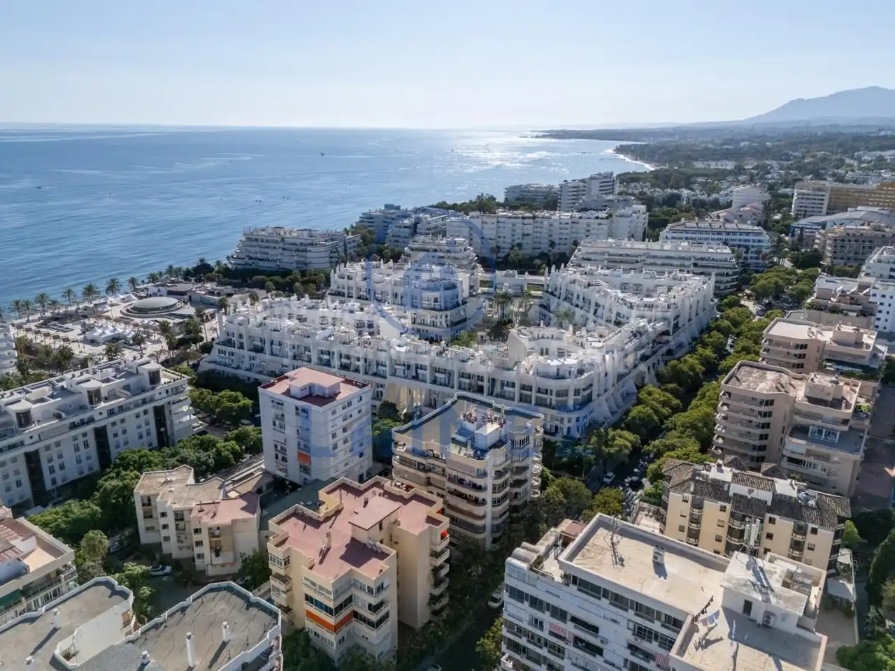 Außenansicht von Dachboden zum Verkauf in Marbella mit Klimaanlage, Heizung und Terrasse