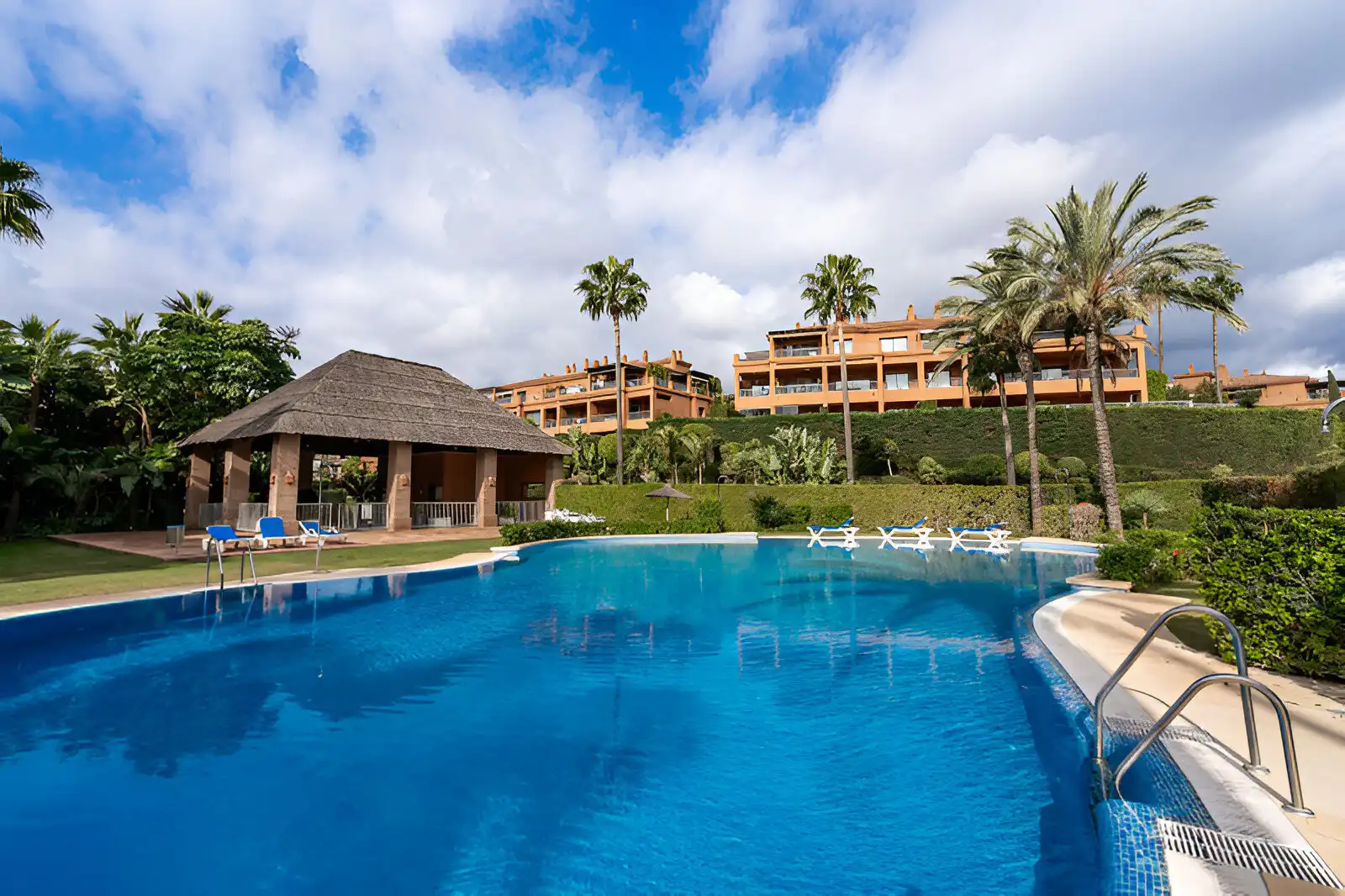 Apartament amb piscina en venda a Estepona Pueblo, imagen 15