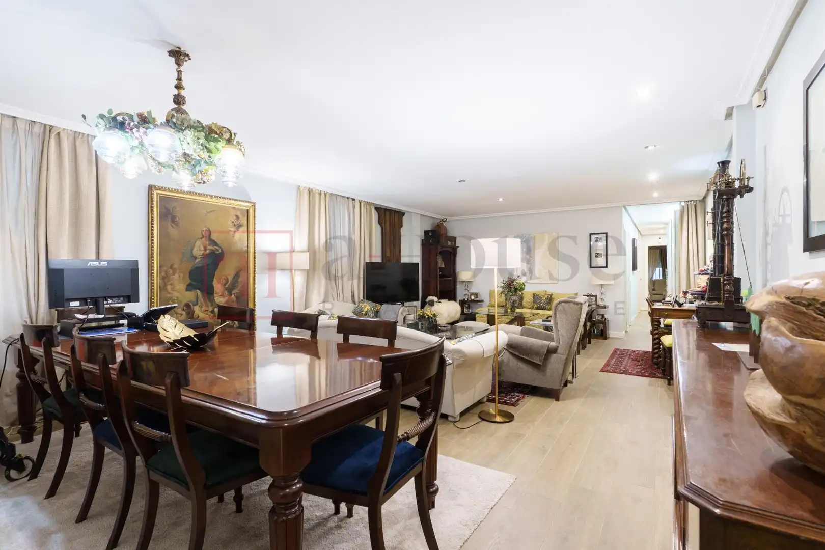 Comedor de Local en venta en Madrid con Aire acondicionado y Amueblado