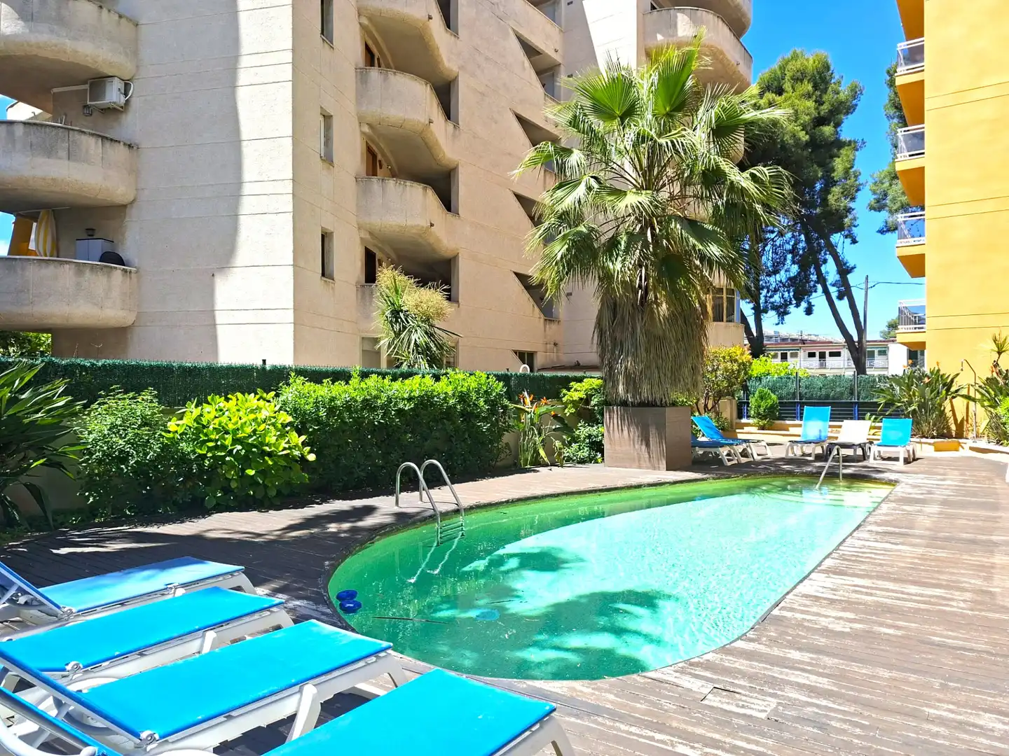 Piscina de Piso en venta en Salou