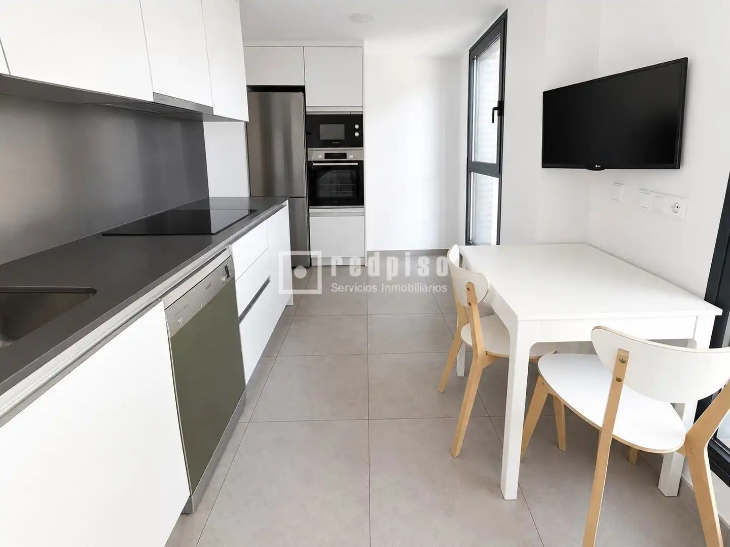 Cocina de Piso de alquiler en Alcobendas con Aire acondicionado, Calefacción y Jardín privado