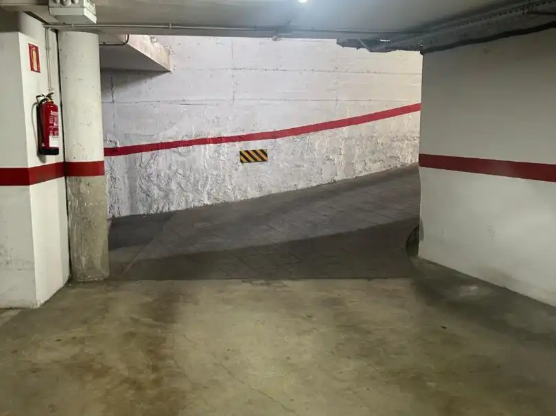 Parking for sale in President Lluís Companys 36, imagen 4