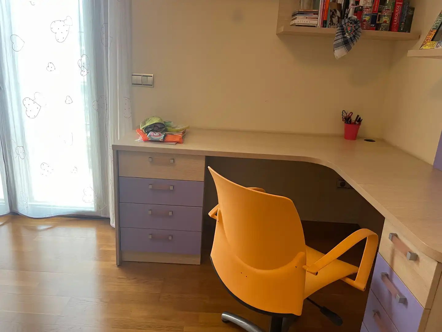 Dormitori de Casa o xalet en venda en Orihuela amb Aire condicionat, Jardí privat i Parquet