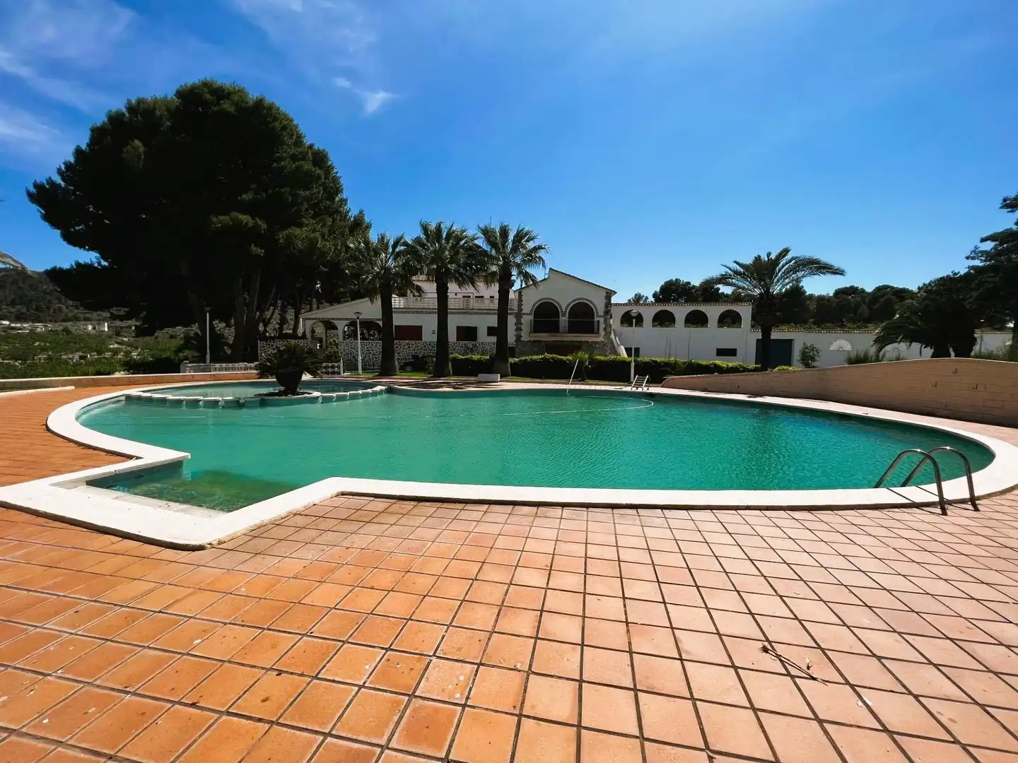 Piscina de Finca rústica en venta en Monóvar  / Monòver con Aire acondicionado, Calefacción y Jardín privado