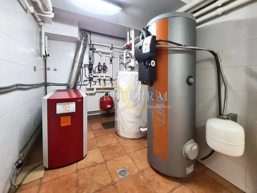 Casa o chalet en venta en Oviedo  con Calefacción, Jardín privado y Terraza