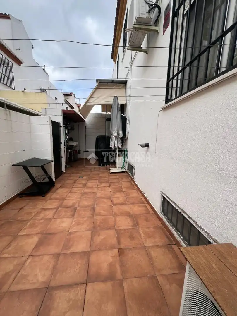 Terrace of Detached homes for sale in Dos Hermanas
