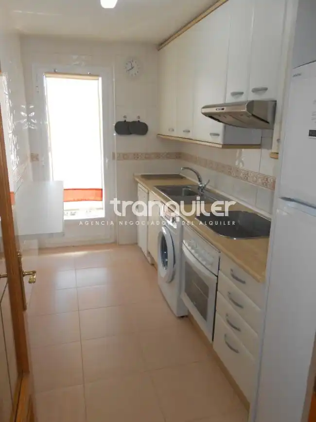 Küche von Wohnung zur Miete in Madrid mit Klimaanlage, Terrasse und Möbliert
