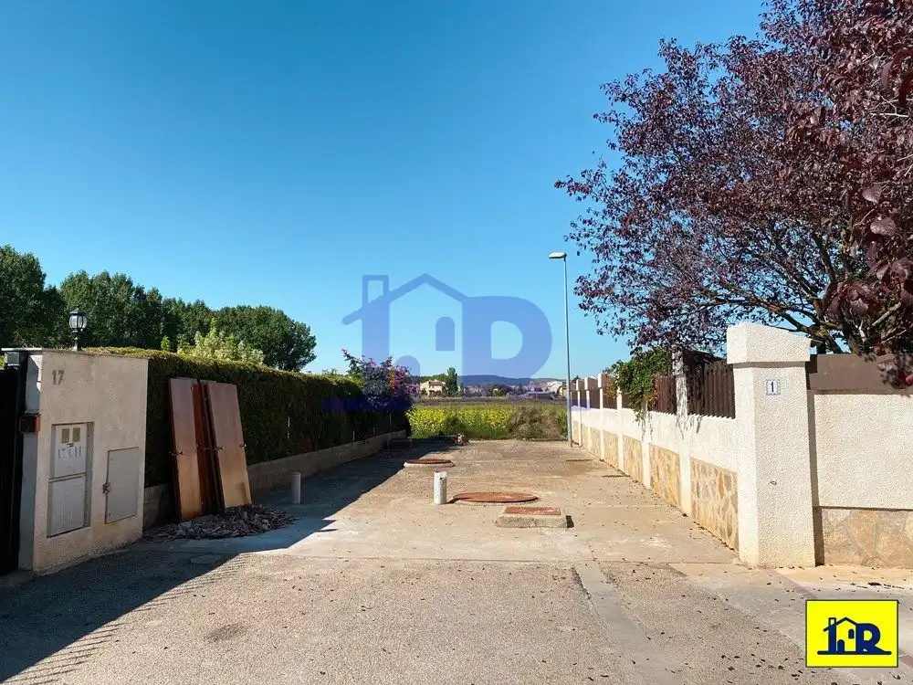 Houses for sale in Arcas del Villar  with Terrace, Storage room and Swimming Pool