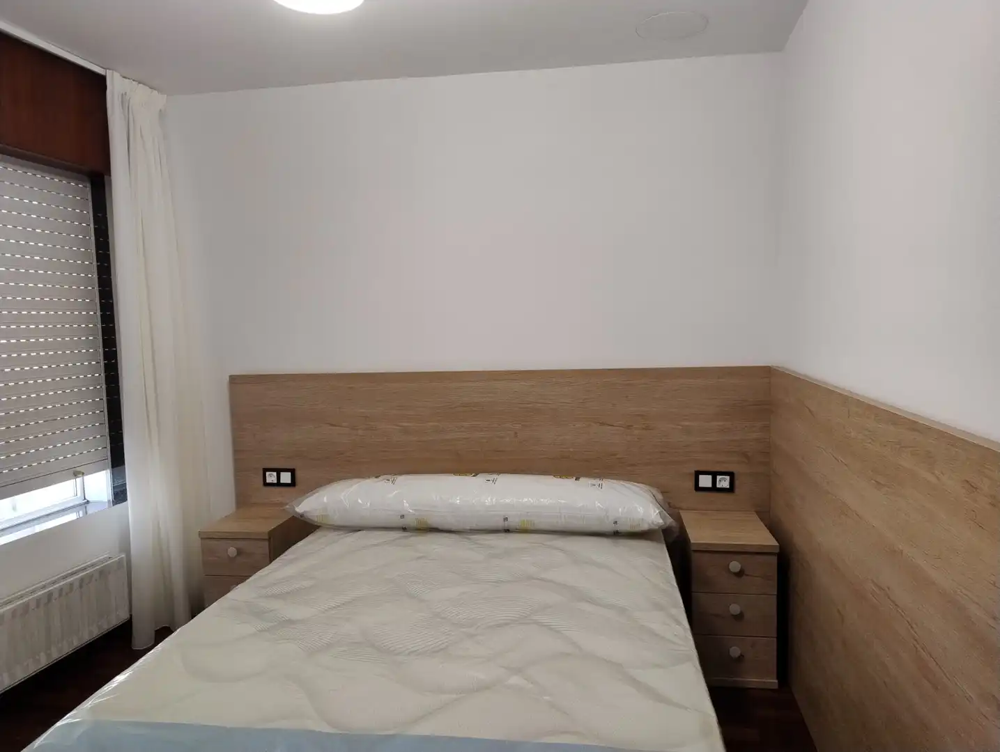 Bedroom of Flat for rent in Santiago de Compostela   with Heating, Furnished and Oven