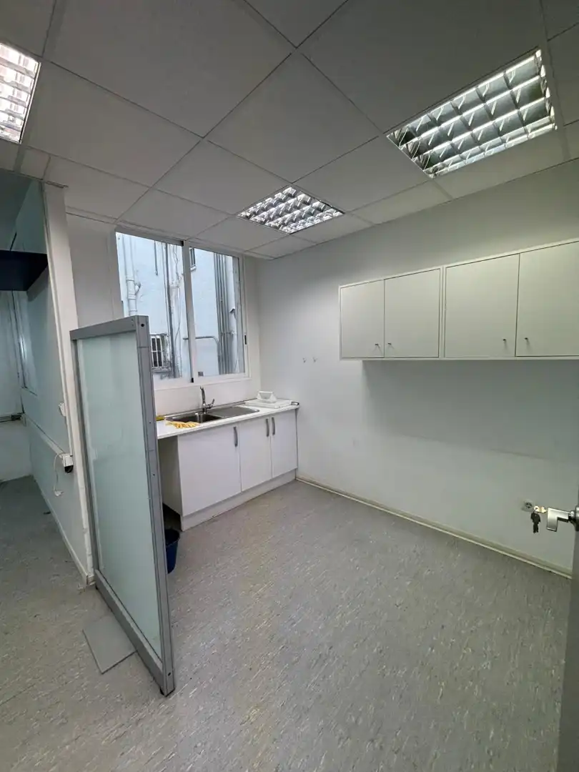 Büro zur Miete in Madrid mit Klimaanlage und Möbliert