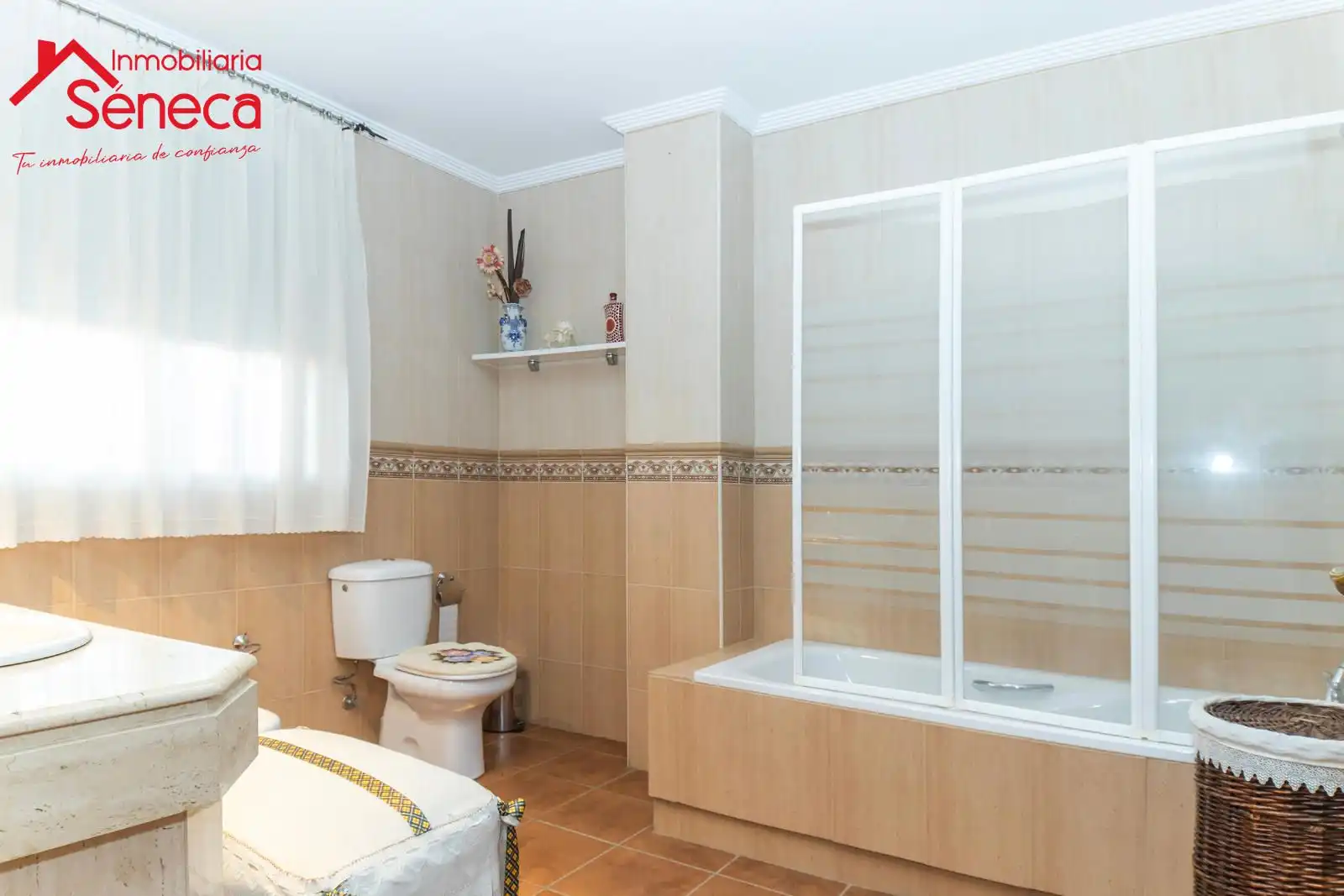 Bathroom of Detached homes for sale in Córdoba  with Furnished