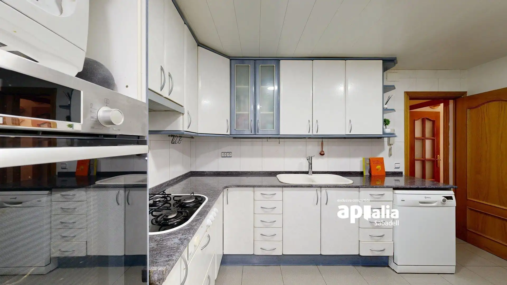 Küche von Wohnung zum Verkauf in Barberà del Vallès mit Klimaanlage, Heizung und Balkon