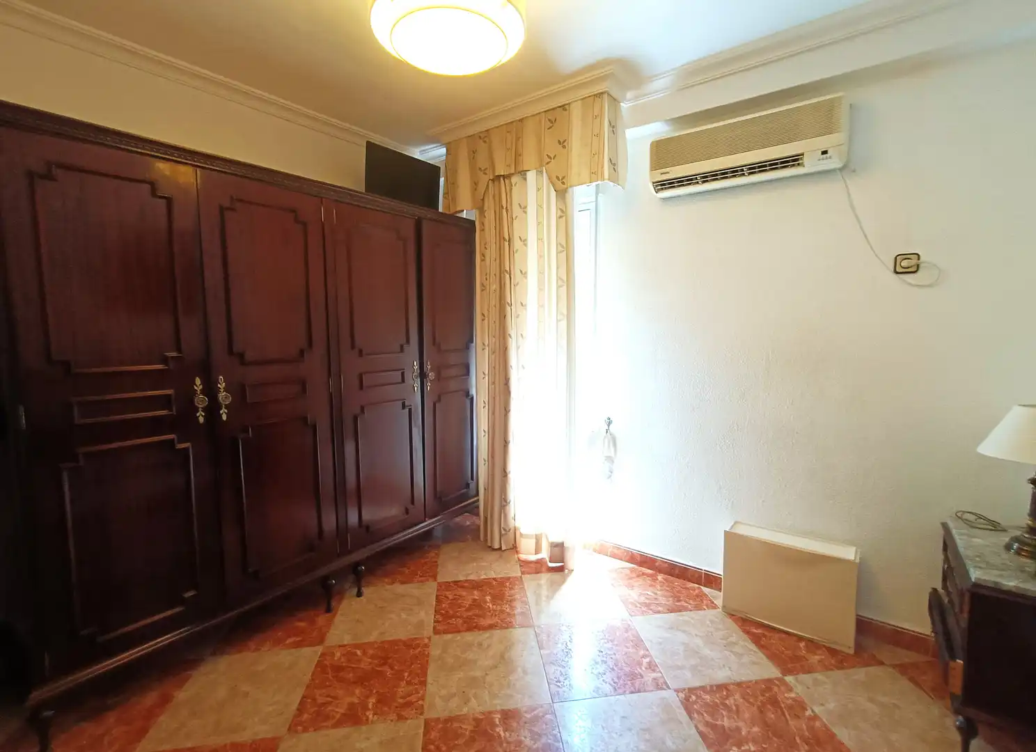 Habitación de Piso en venta en Sevilla con Aire acondicionado, Calefacción y Terraza