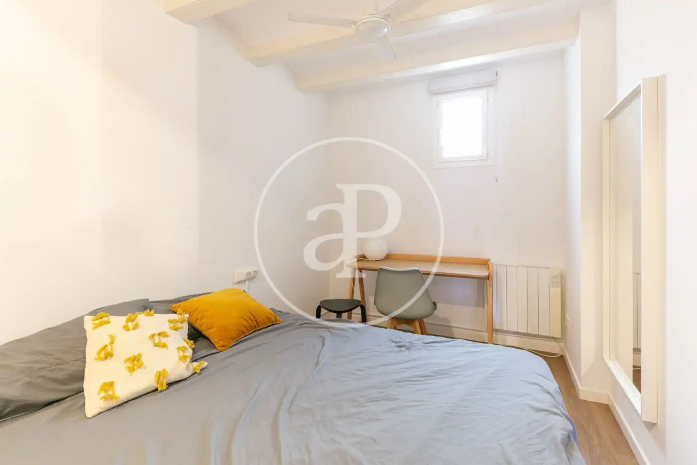 Bedroom of Flat for sale in Barcelona  with Heating and Furnished
