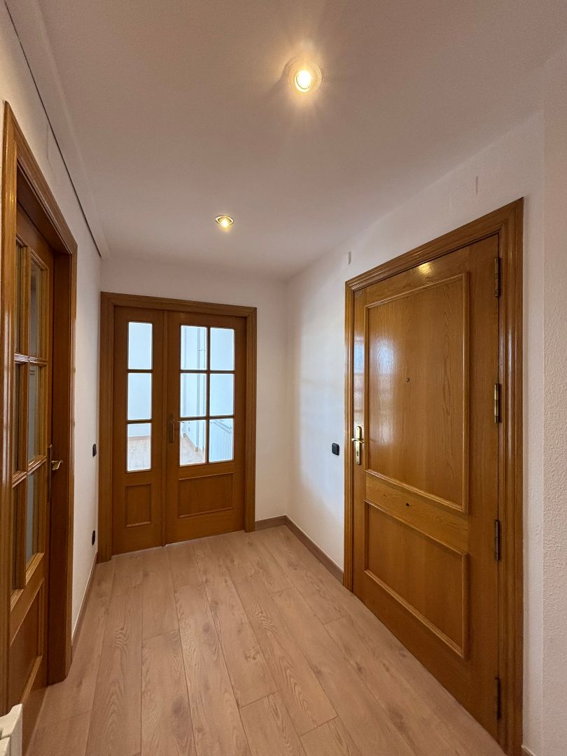 Flat to rent in Sabadell  with Heating and Storage room