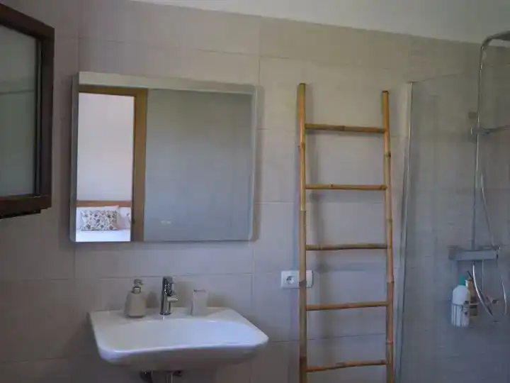 Baño de Casa o chalet de alquiler en Algarrobo con Aire acondicionado, Jardín privado y Trastero