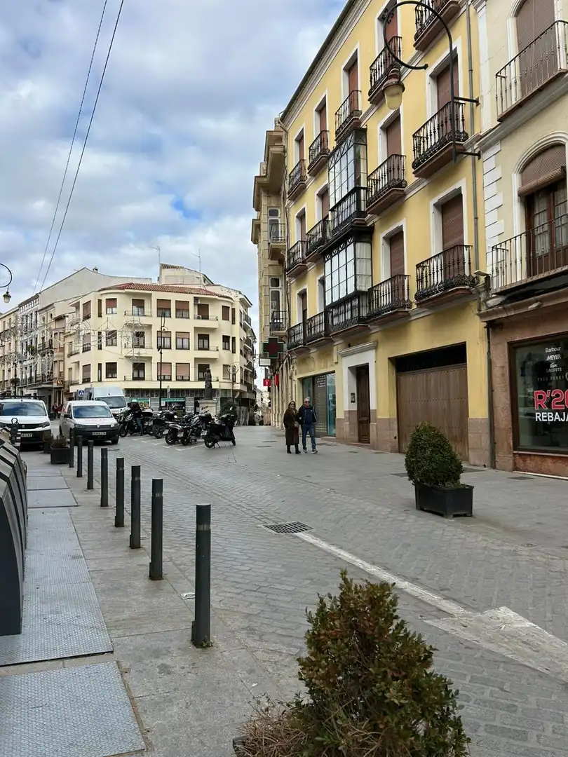 Vista exterior de Pis en venda en Antequera amb Aire condicionat i Balcó