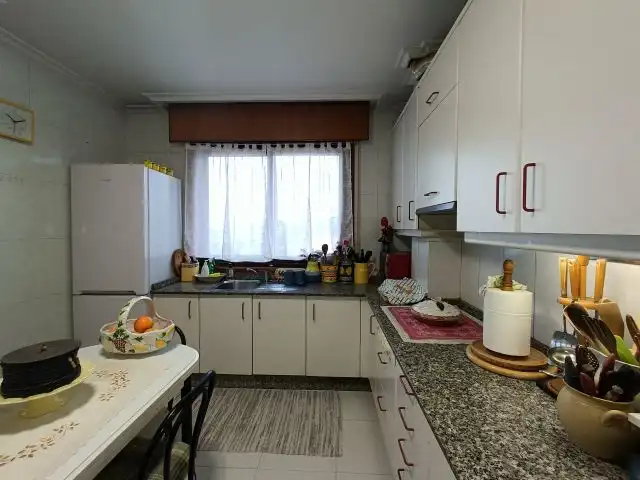 Cocina de Casa o chalet en venta en Vigo  con Calefacción, Jardín privado y Parquet