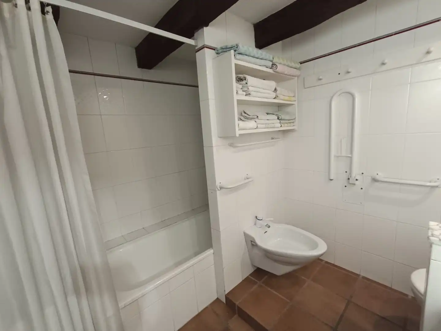 Baño de Casa adosada en venta en Vilablareix con Calefacción, Terraza y Balcón