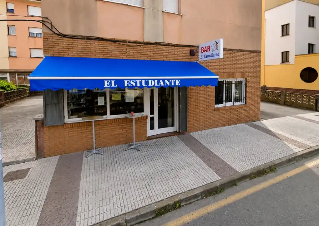 Geschaftsraum zum Verkauf in Llanes