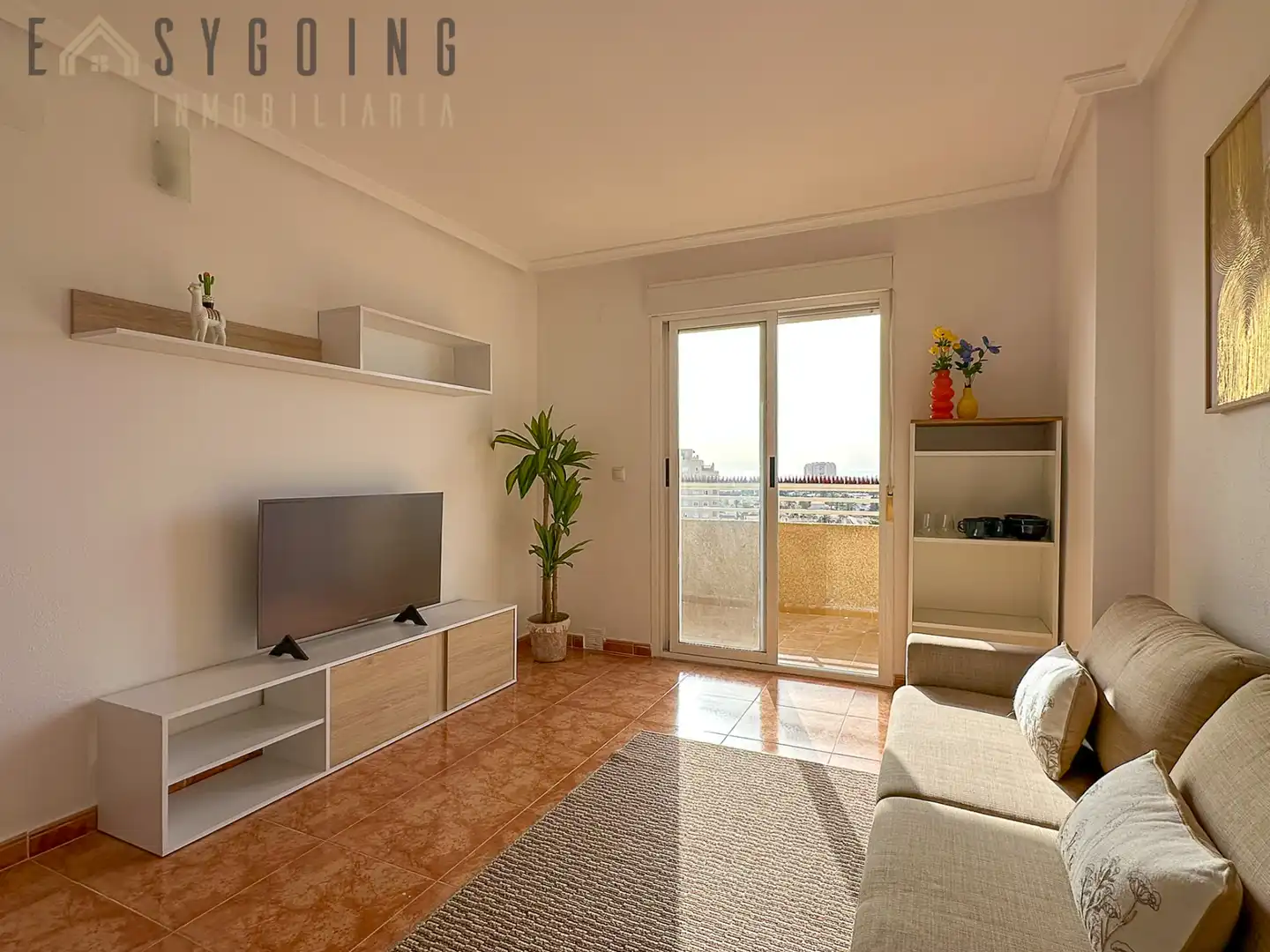 Sala de estar de Apartamento en venta en Torrevieja con Terraza y Piscina comunitaria