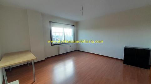 Foto 2 de Piso de alquiler en Tui, Pontevedra