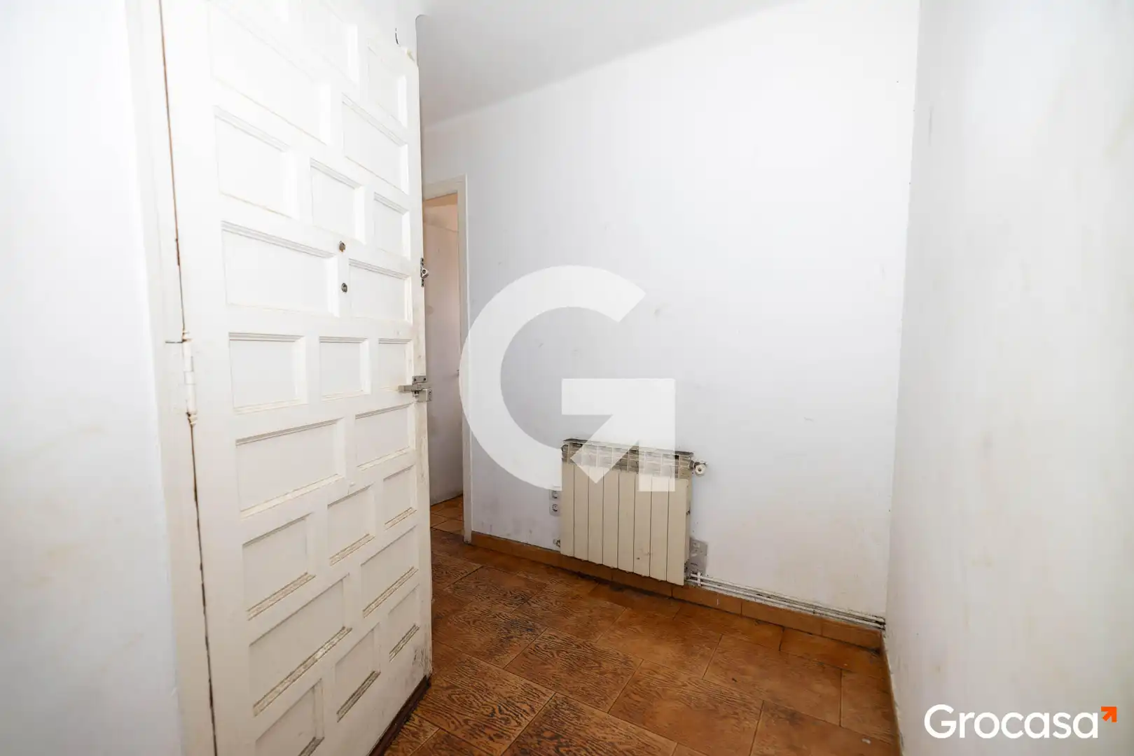 Piso con balcón en venta en CL SATURN, imagen 3
