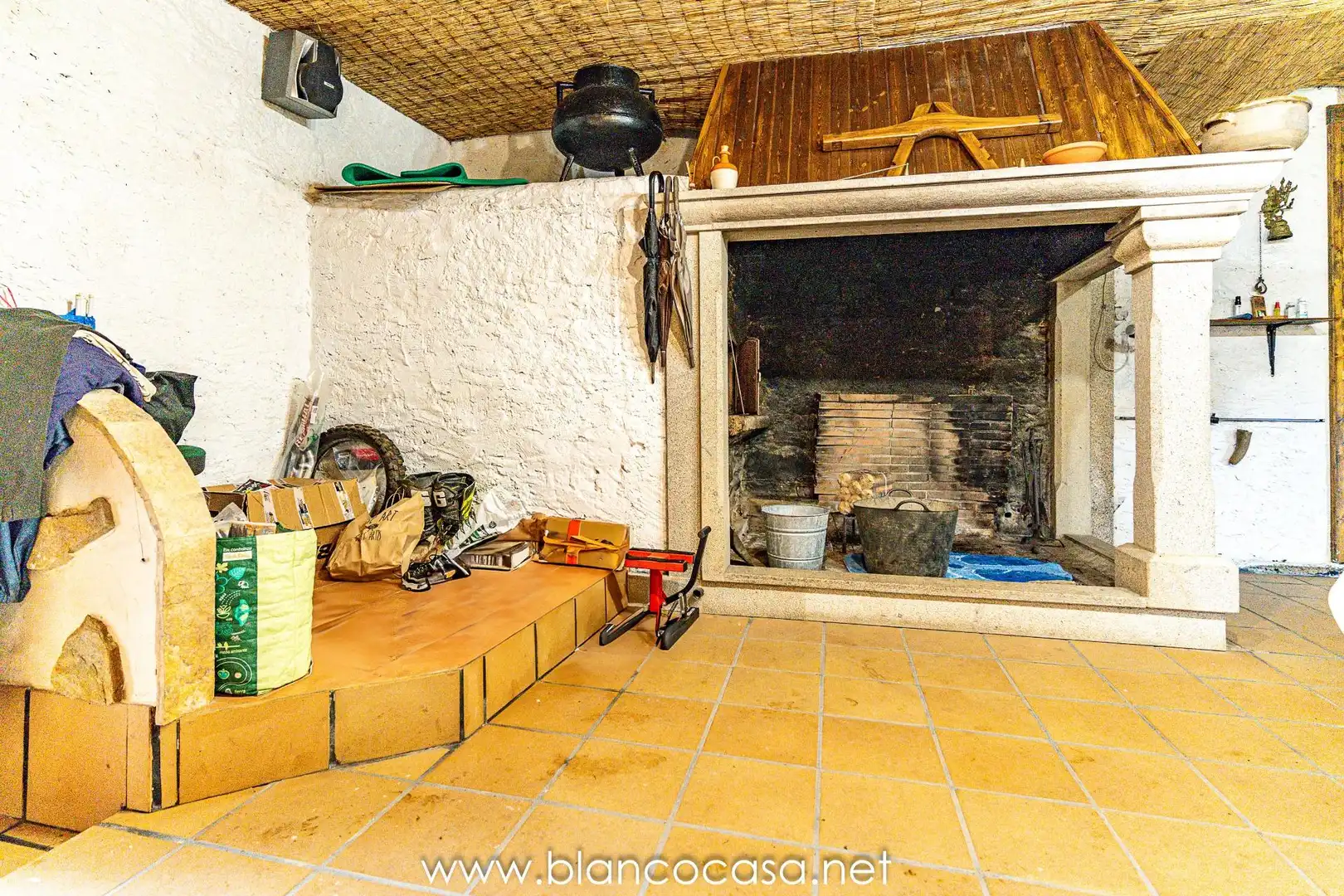 Houses for sale in Coristanco  with Private garden, Storage room and Furnished