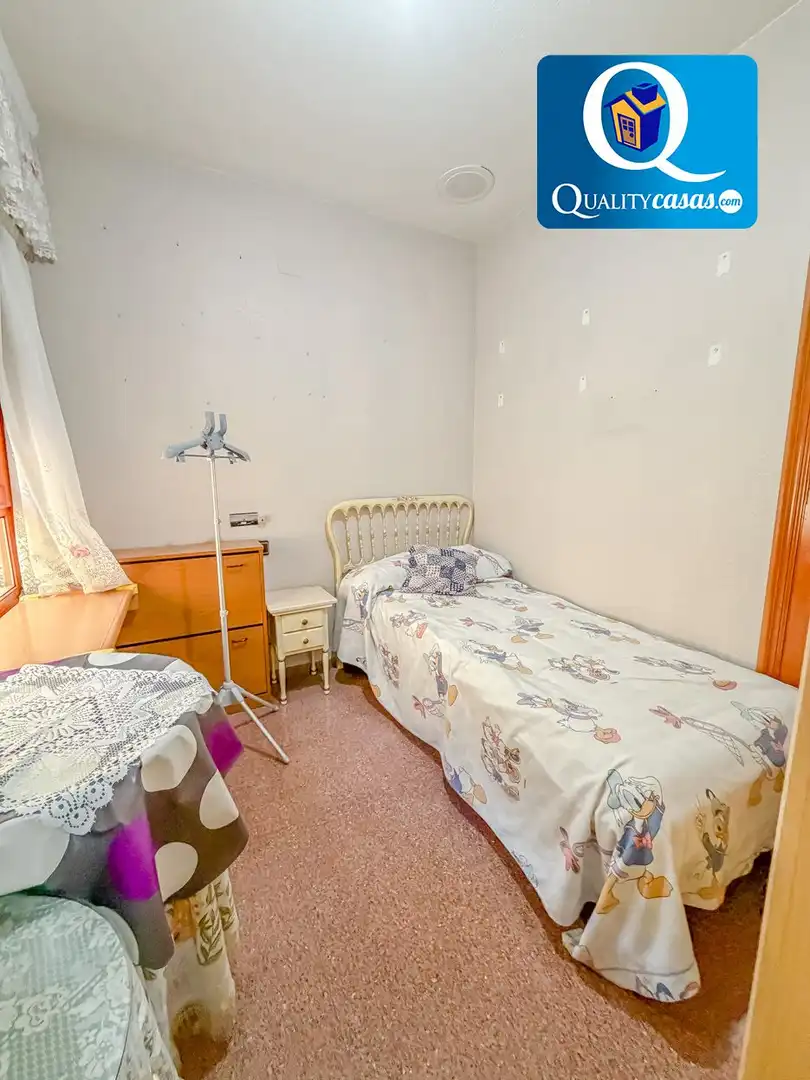 Schlafzimmer von Wohnung zum Verkauf in Elda mit Klimaanlage