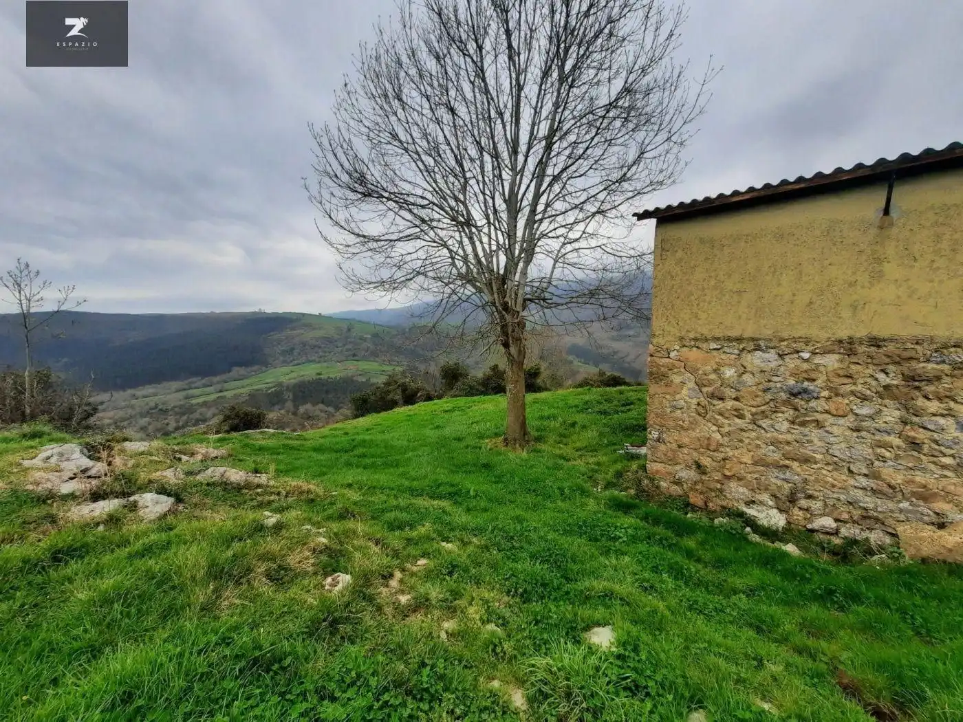 Local en venta en Valdáliga