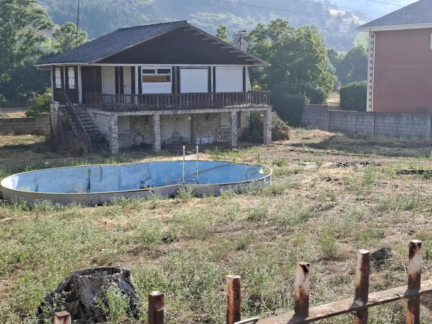 Country homes for sale in Molinaseca  with Private garden, Swimming Pool and Balcony