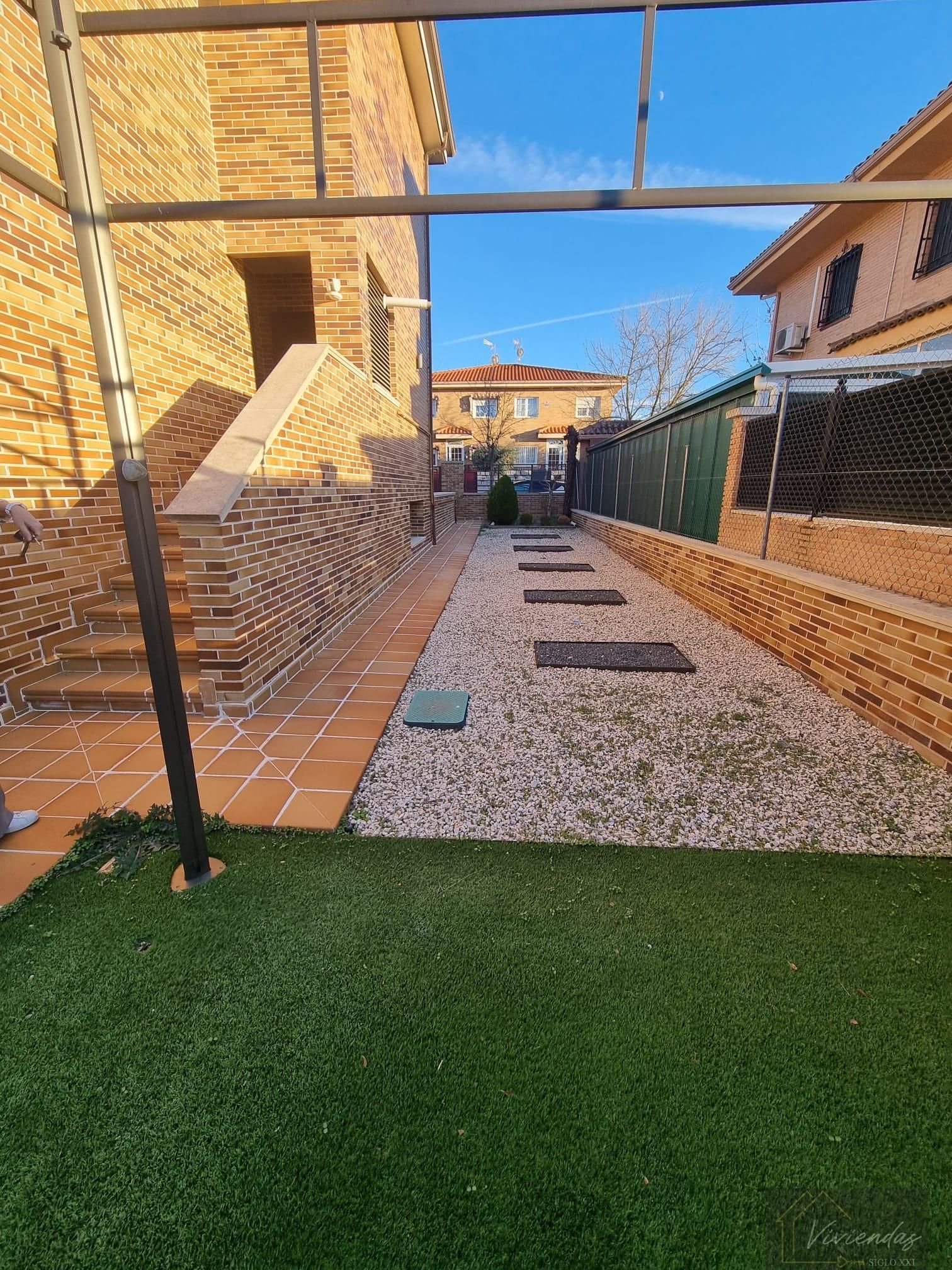 Jardí de Casa o xalet en venda en Villaviciosa de Odón amb Aire condicionat i Calefacció