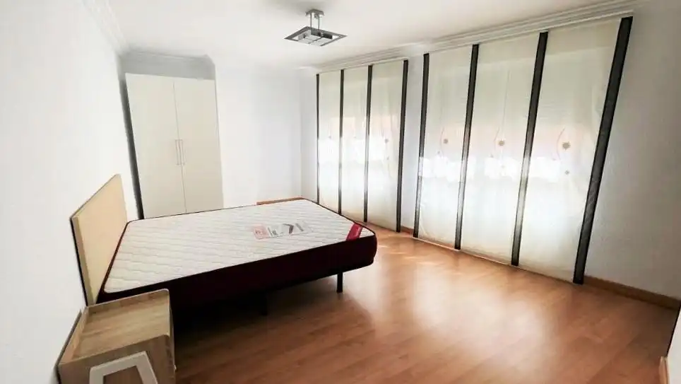 Habitación de Piso para compartir en Elche / Elx con Aire acondicionado y Amueblado