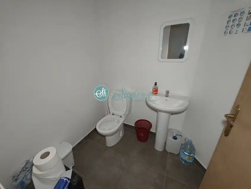Bathroom of Industrial buildings for rent in Segovia