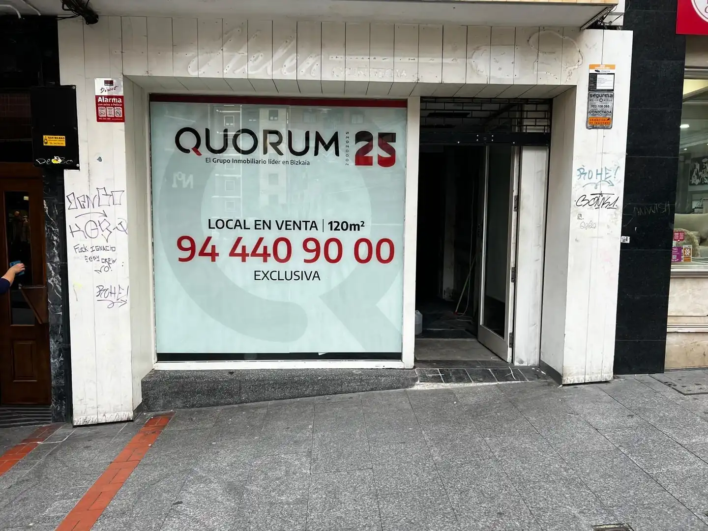 Business premises for sale in Centro - Ariz - Uribarri, imagen 2