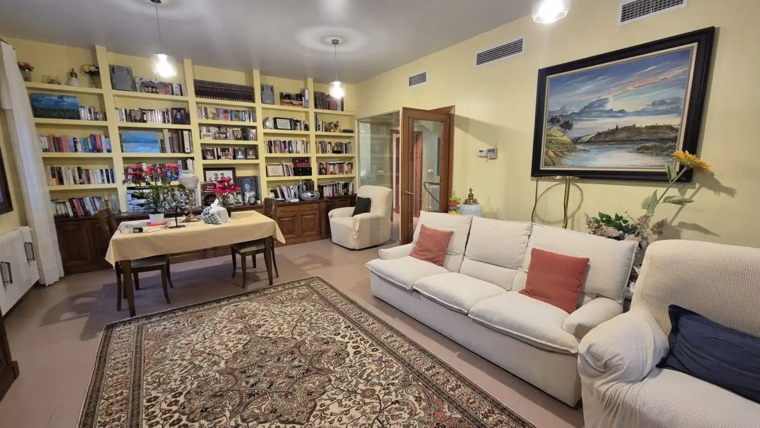 Sala d'estar de Casa o xalet en venda en Badajoz amb Aire condicionat, Calefacció i Terrassa