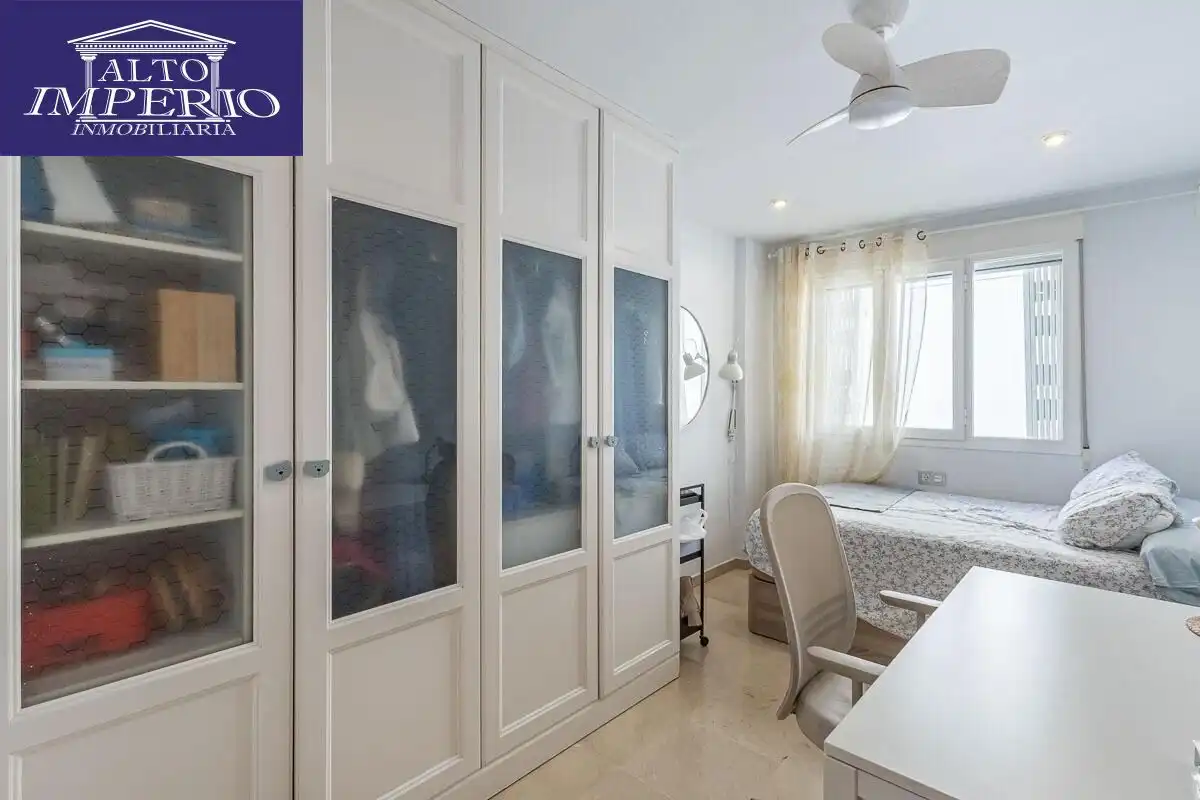 Habitación de Casa o chalet en venta en Granada con Calefacción y Terraza