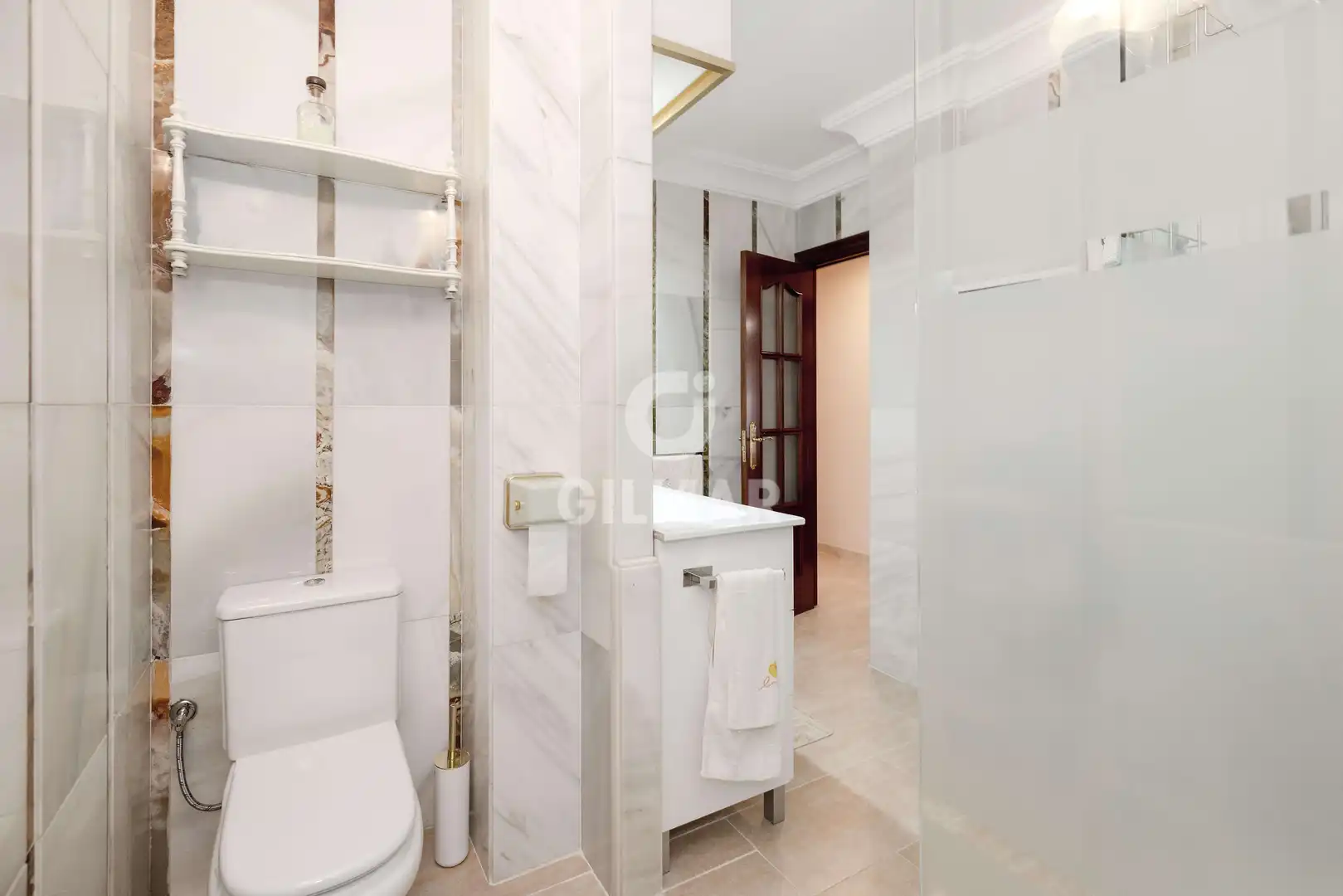 Bathroom of Flat for sale in Estepona  with Balcony
