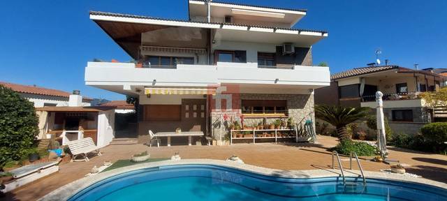Casa-chalet en Venta en Palau-solità i Plegamans