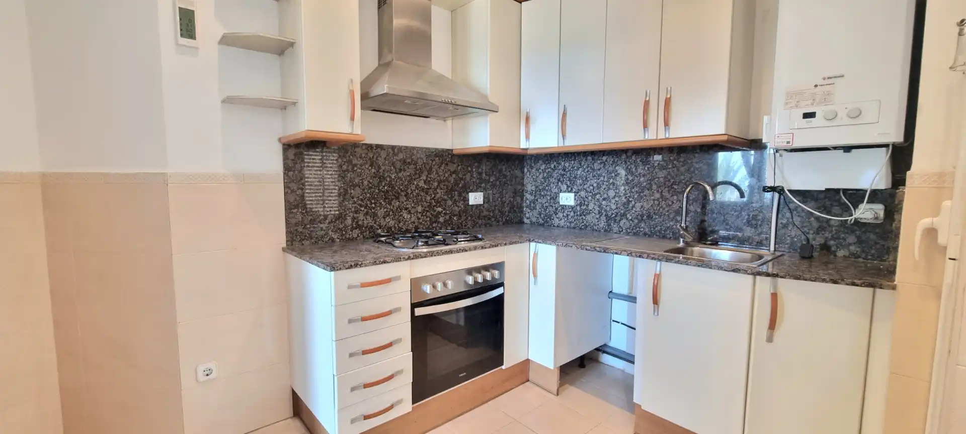Kitchen of Flat for sale in Badalona  with Heating and Balcony