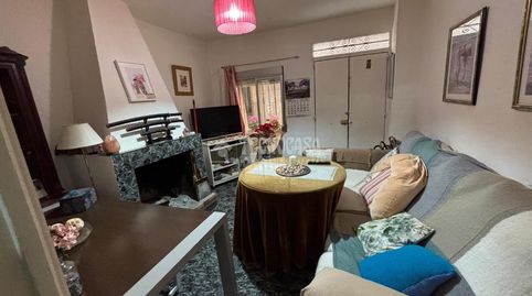 Foto 2 de Casa adosada en venta en Los Villares, Jaén
