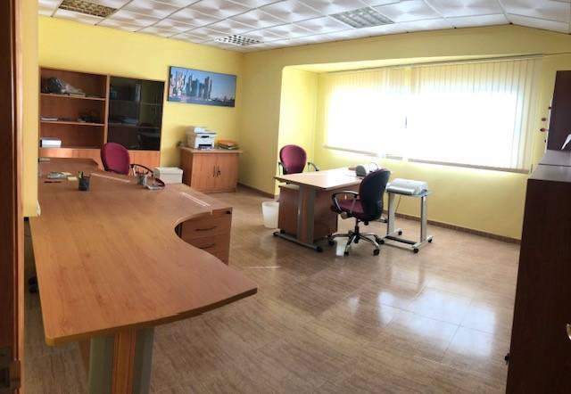 Nave industrial en Alquiler en Calle E, 107 en Pedanías - Extrarradio